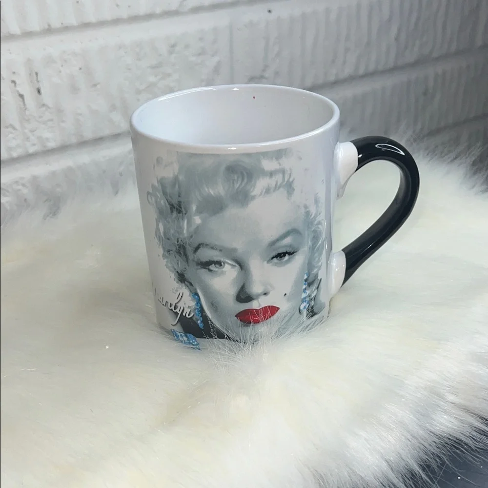 Black and White Ceramic Mug with Iconic Portrait